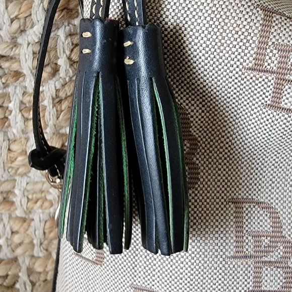 Dooney purse - Picture 3 of 6